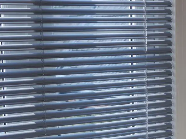 Raamdecoratie met ritme 1